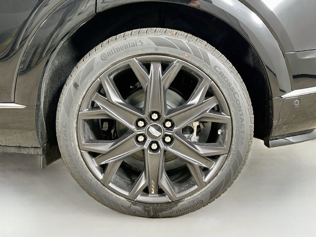 New 2026 Cadillac Optiq V w/ LPO, Floor Liner Package AWD/4WD image 39