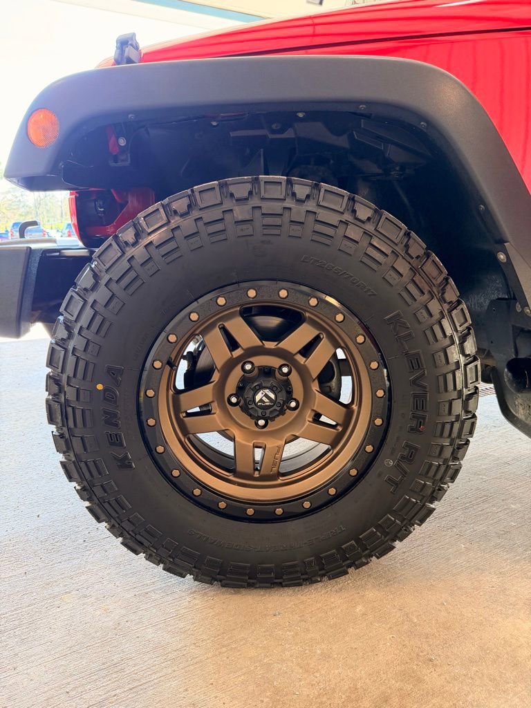 Used 2018 Jeep Wrangler Sport AWD/4WD image 10