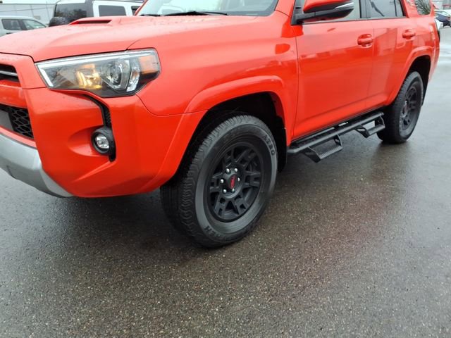 Certified 2024 Toyota 4Runner TRD Off-Road Premium w/ Off Road Premium Plus Package AWD/4WD image 4