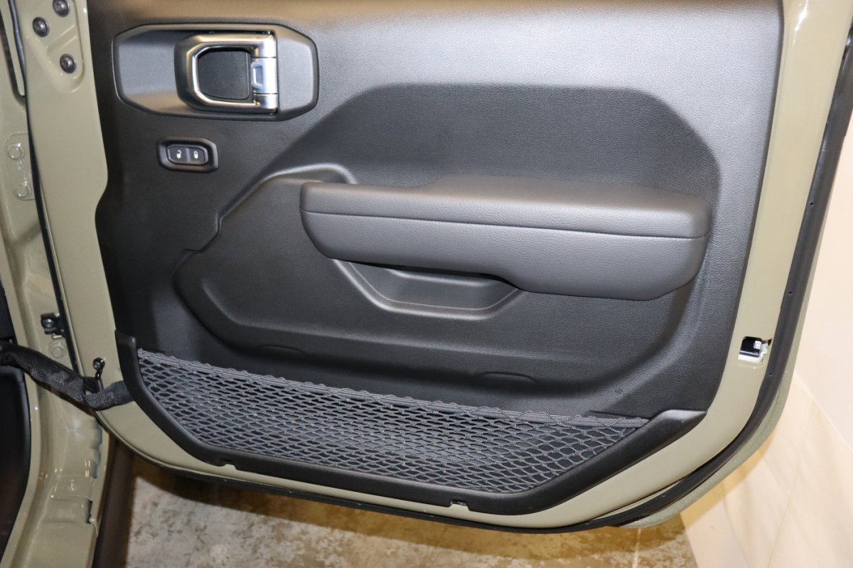 Used 2026 Jeep Wrangler Unlimited Rubicon w/ Xtreme 35 Tire Package image 35