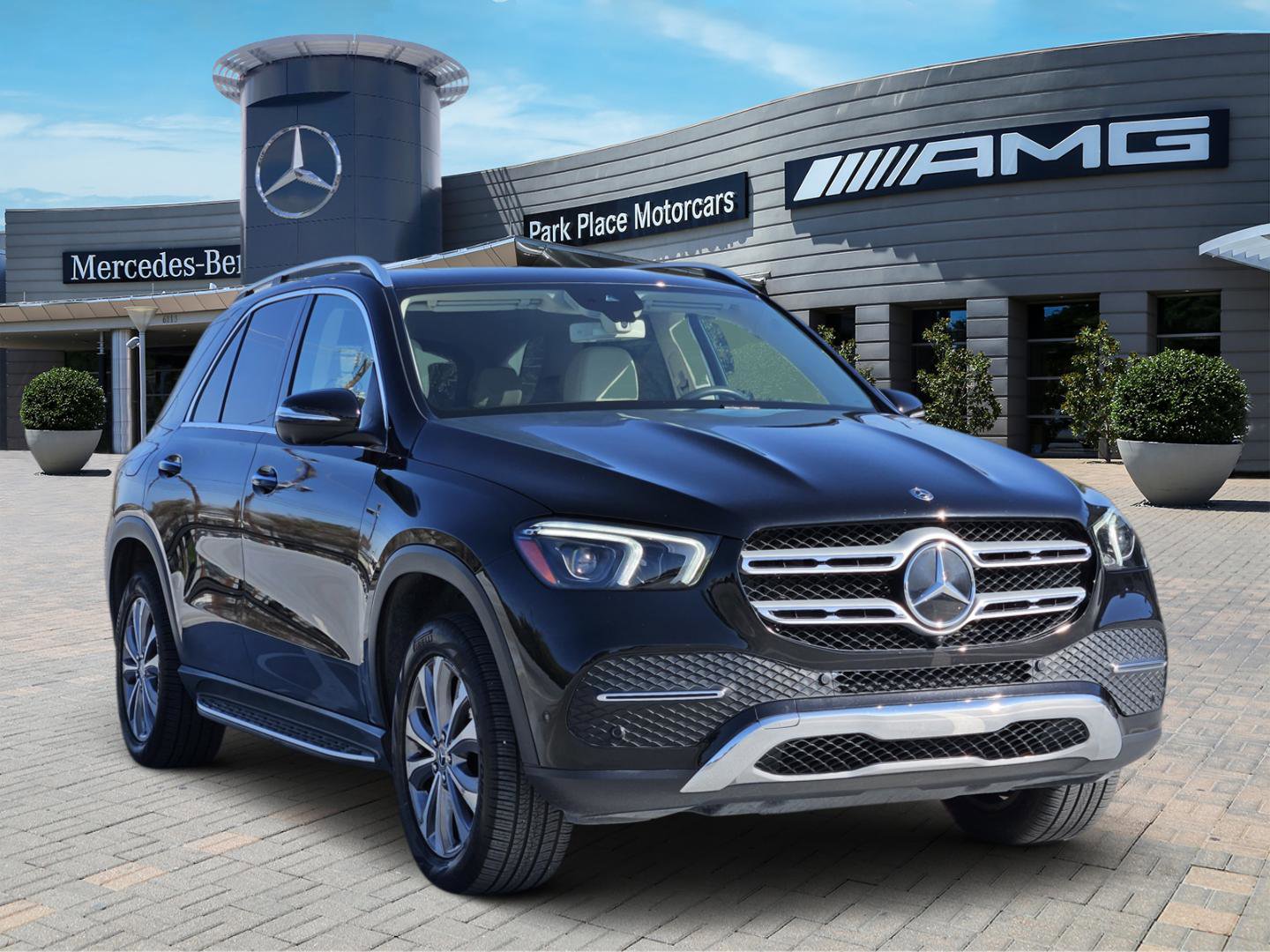Certified 2020 Mercedes-Benz GLE 350 4MATIC image 2