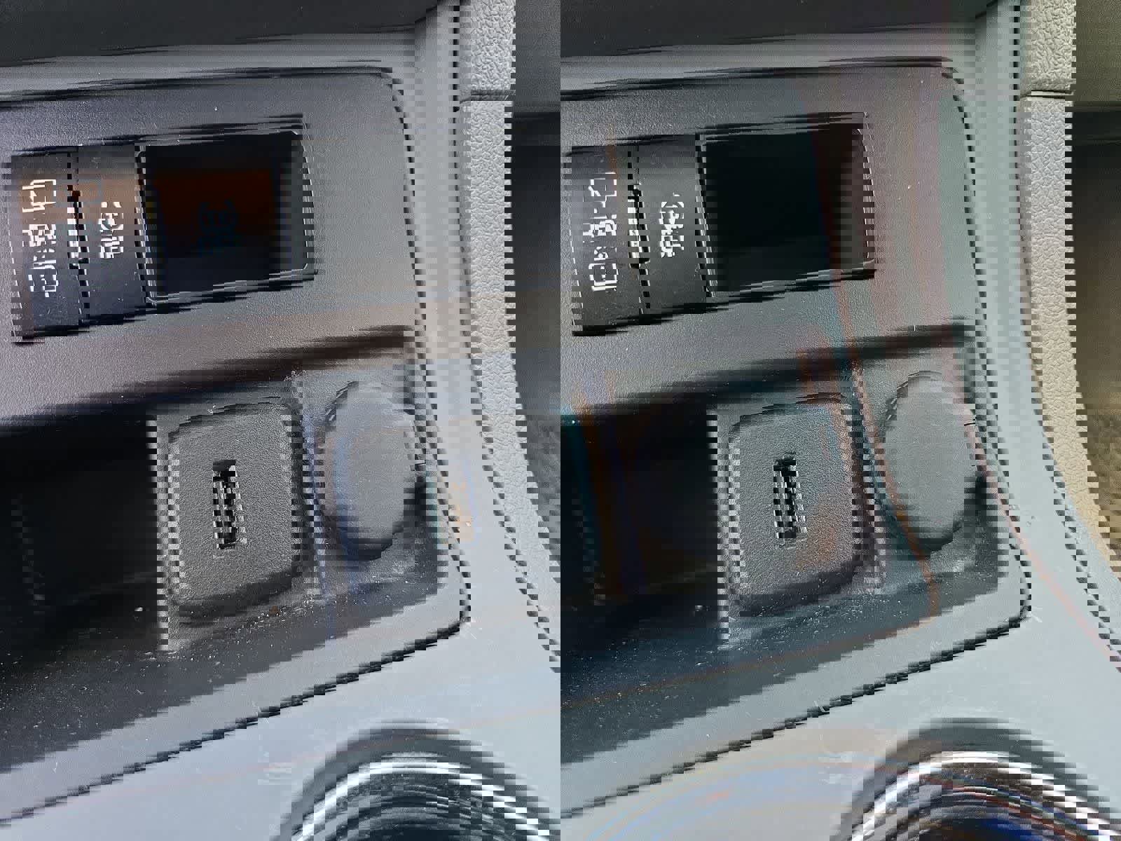 Used 2015 Chevrolet Traverse LS FWD image 27