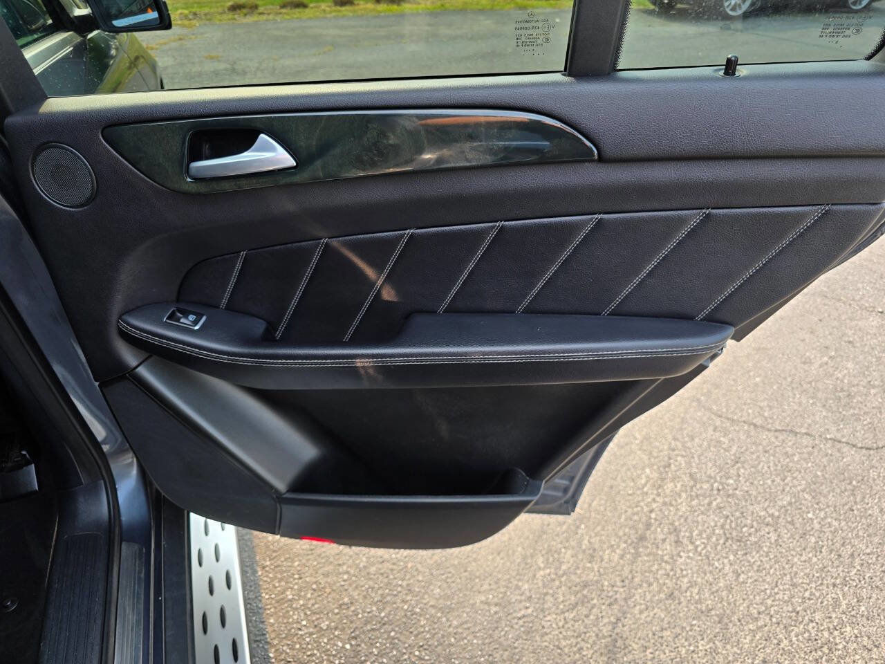 Used 2016 Mercedes-Benz GL 450 4MATIC w/ Premium I Package image 28