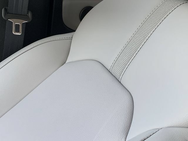 Used 2025 Honda Pilot EX-L image 13
