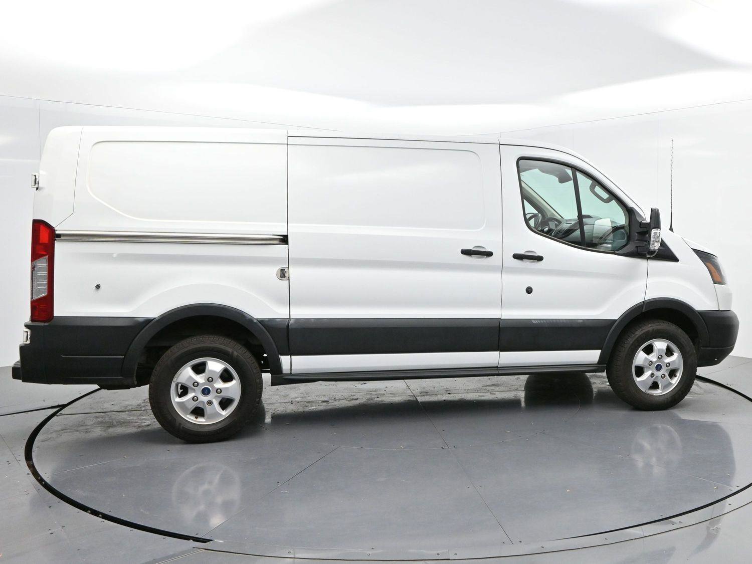 Used 2019 Ford Transit 250 130 Low Roof image 8