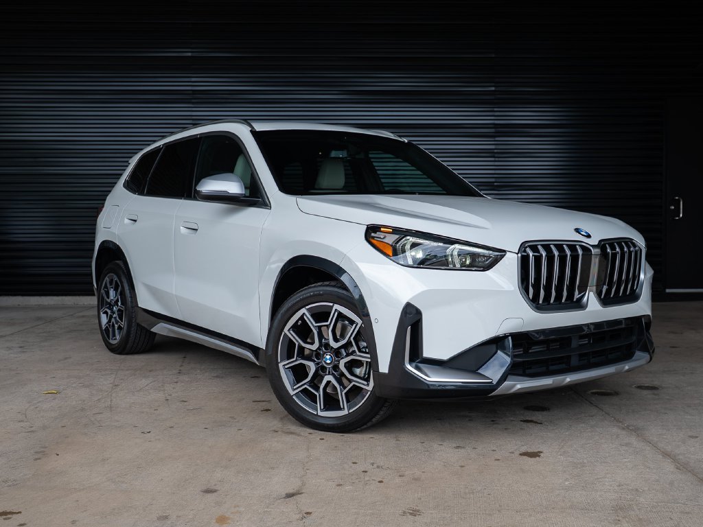 Used 2024 BMW X1 xDrive28i w/ Convenience Package AWD/4WD image 9