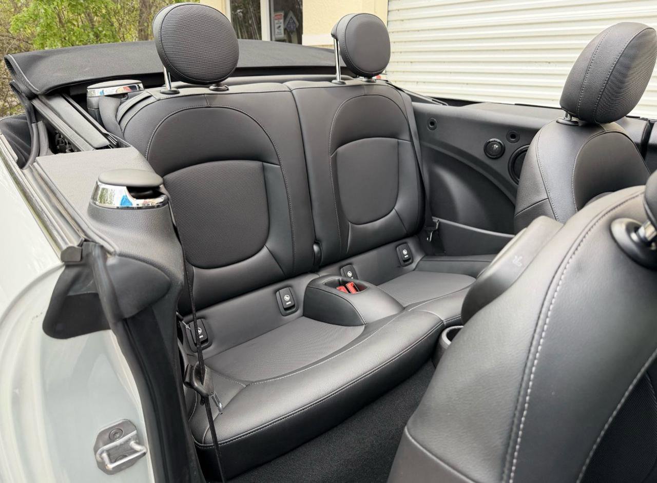 Used 2017 MINI Cooper Convertible image 15
