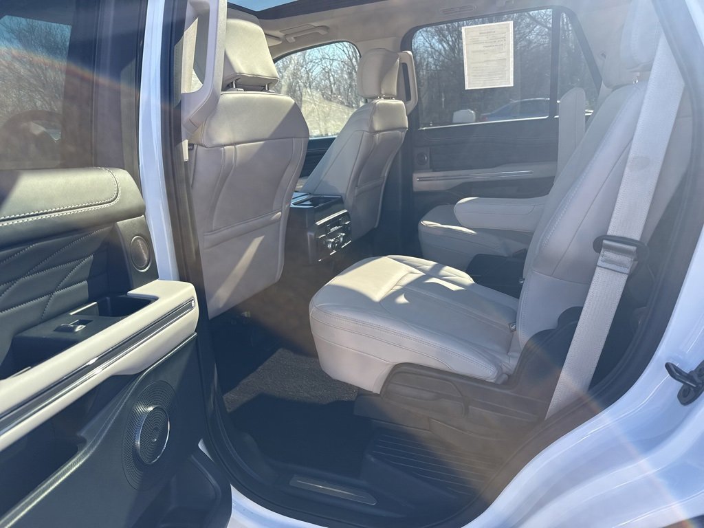 Used 2022 Ford Expedition Platinum image 13
