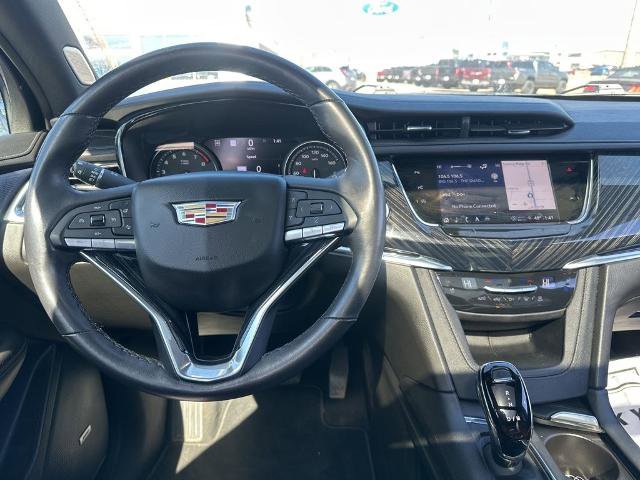 Used 2023 Cadillac XT6 Premium Luxury w/ Technology Package image 8