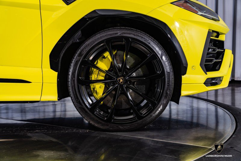 Used 2019 Lamborghini Urus image 17