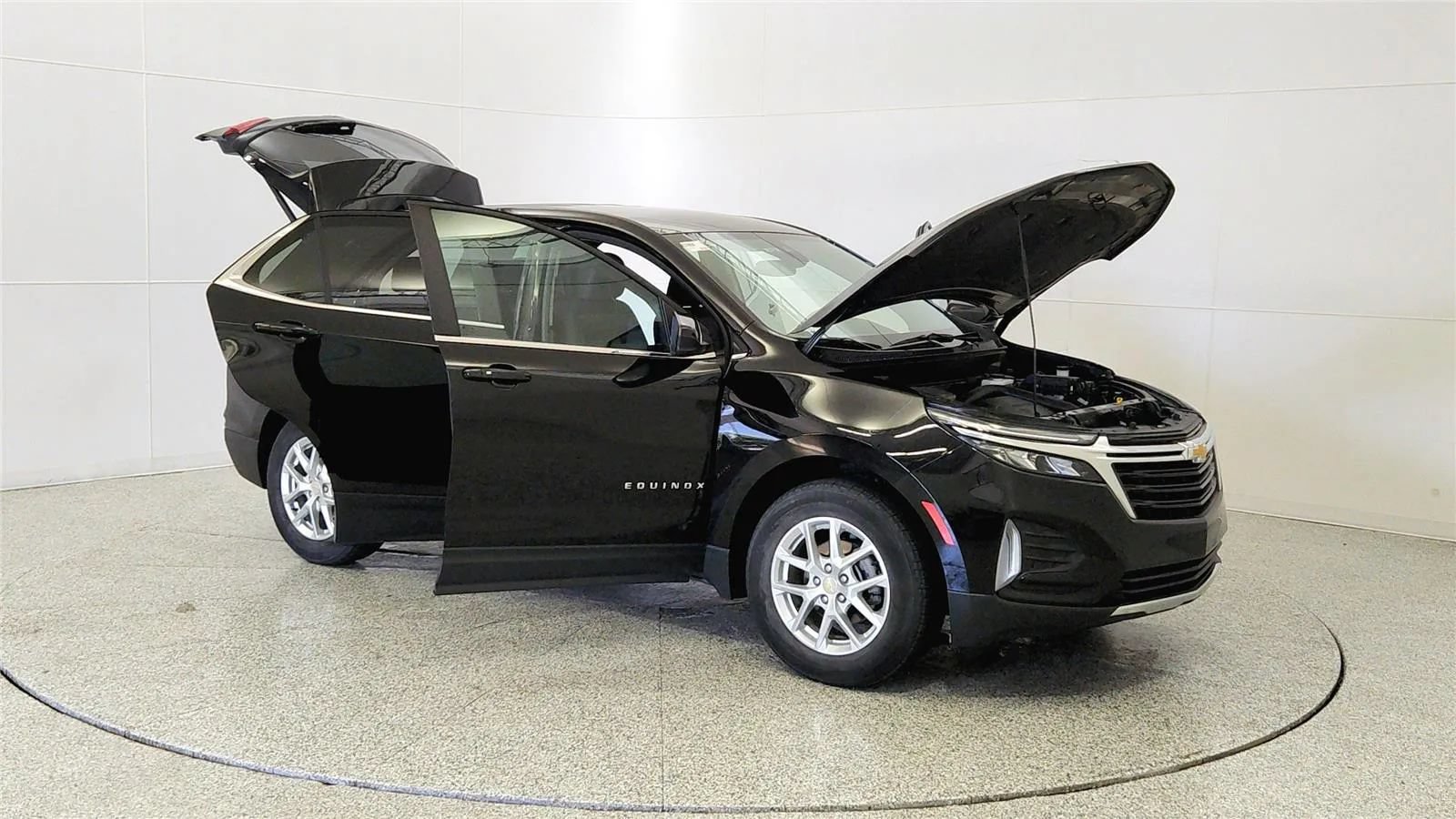 Used 2023 Chevrolet Equinox LT FWD image 9