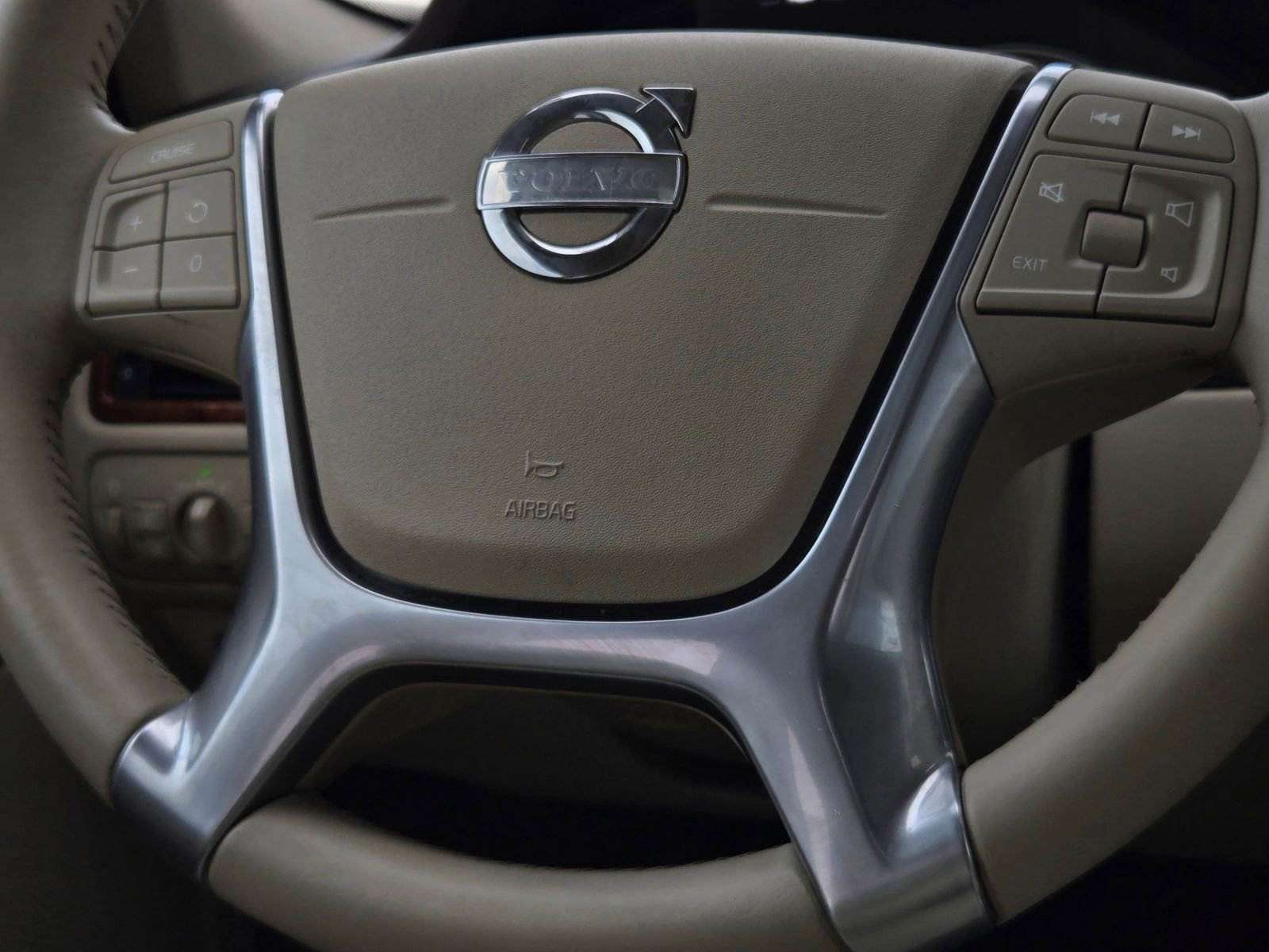 Used 2013 Volvo XC70 T6 image 29