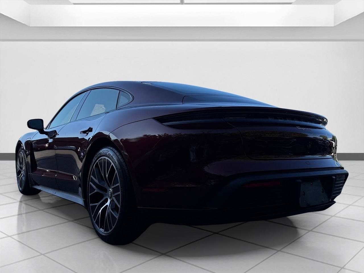 Used 2022 Porsche Taycan RWD image 3