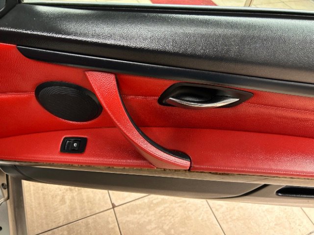 Used 2007 BMW 328i Convertible image 10