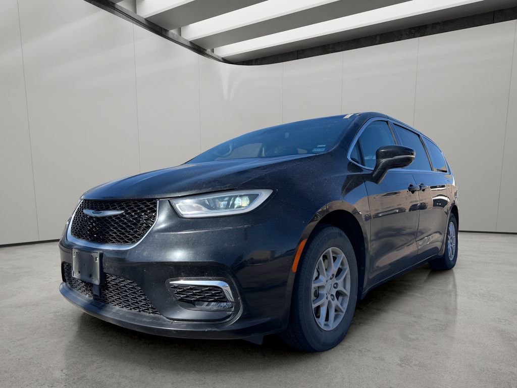 Used 2024 Chrysler Pacifica Touring-L