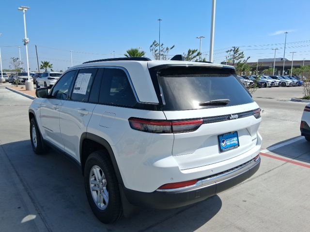 Used 2025 Jeep Grand Cherokee Laredo w/ MOPAR Finishing Package RWD image 4