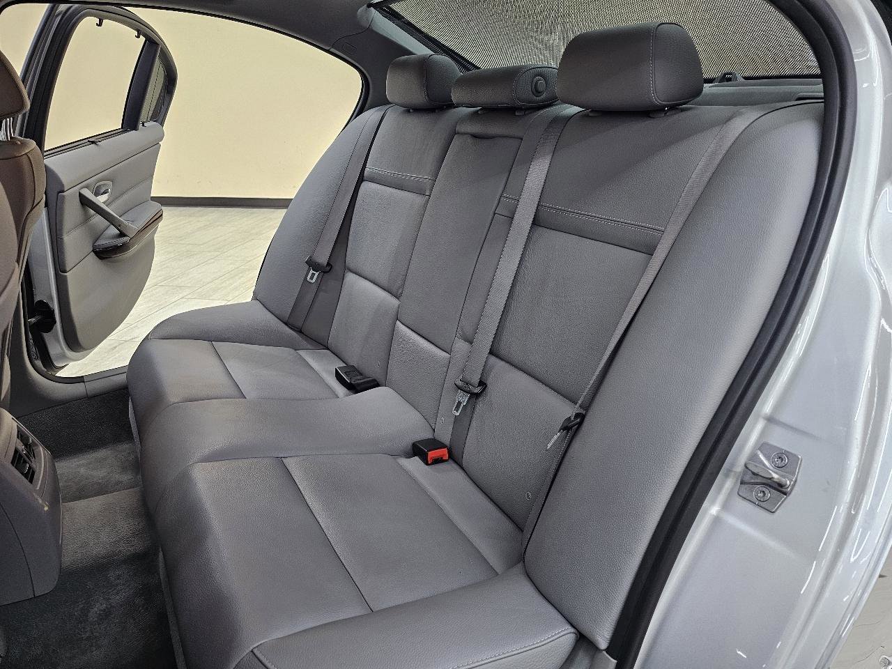 Used 2011 BMW 335i Sedan image 23