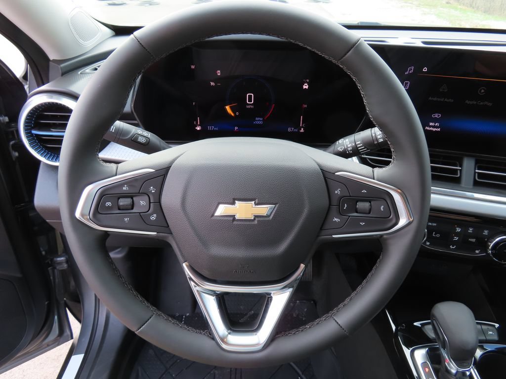 New 2026 Chevrolet Trax LT w/ Driver Confidence Package FWD image 4