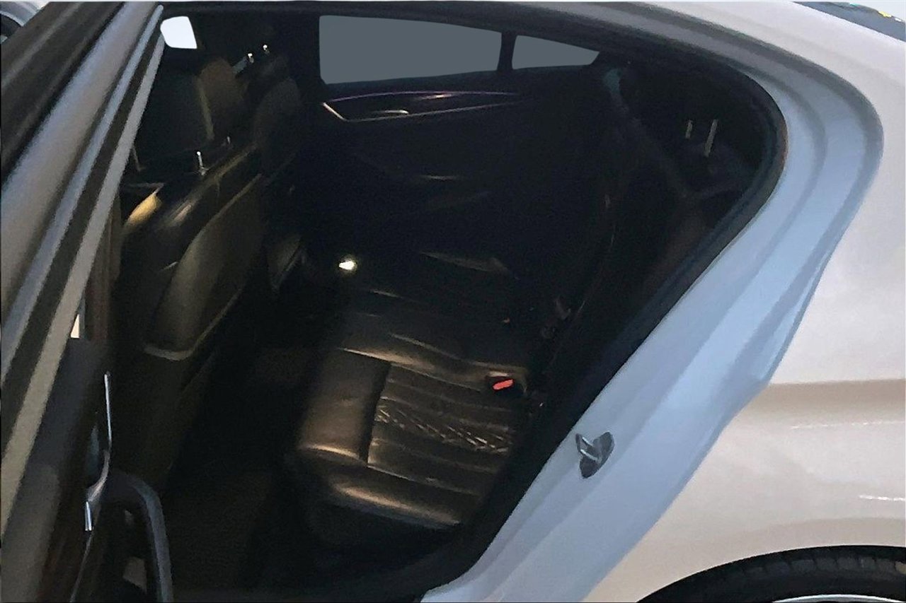 Used 2018 BMW 540i image 22