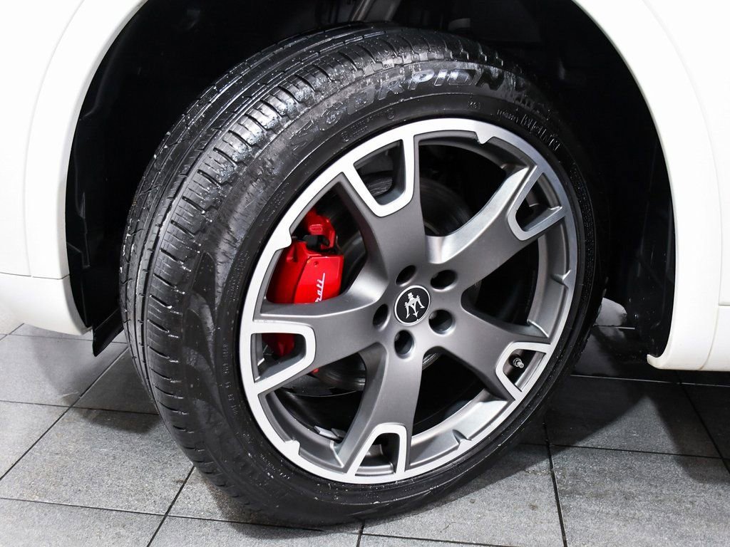 Used 2021 Maserati Levante image 7