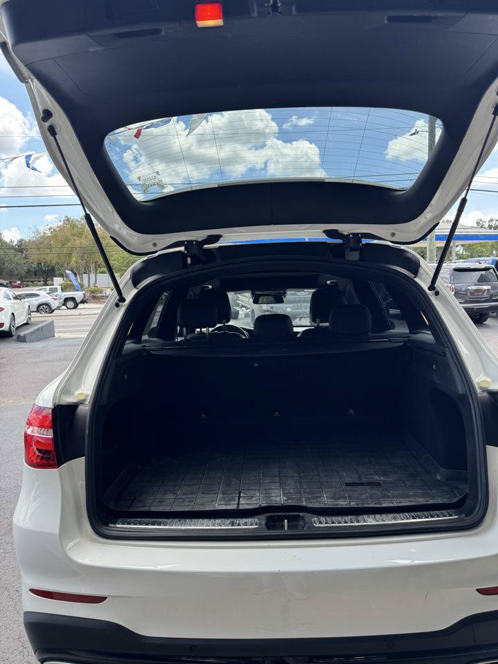 Used 2017 Mercedes-Benz GLC 300 4MATIC image 16