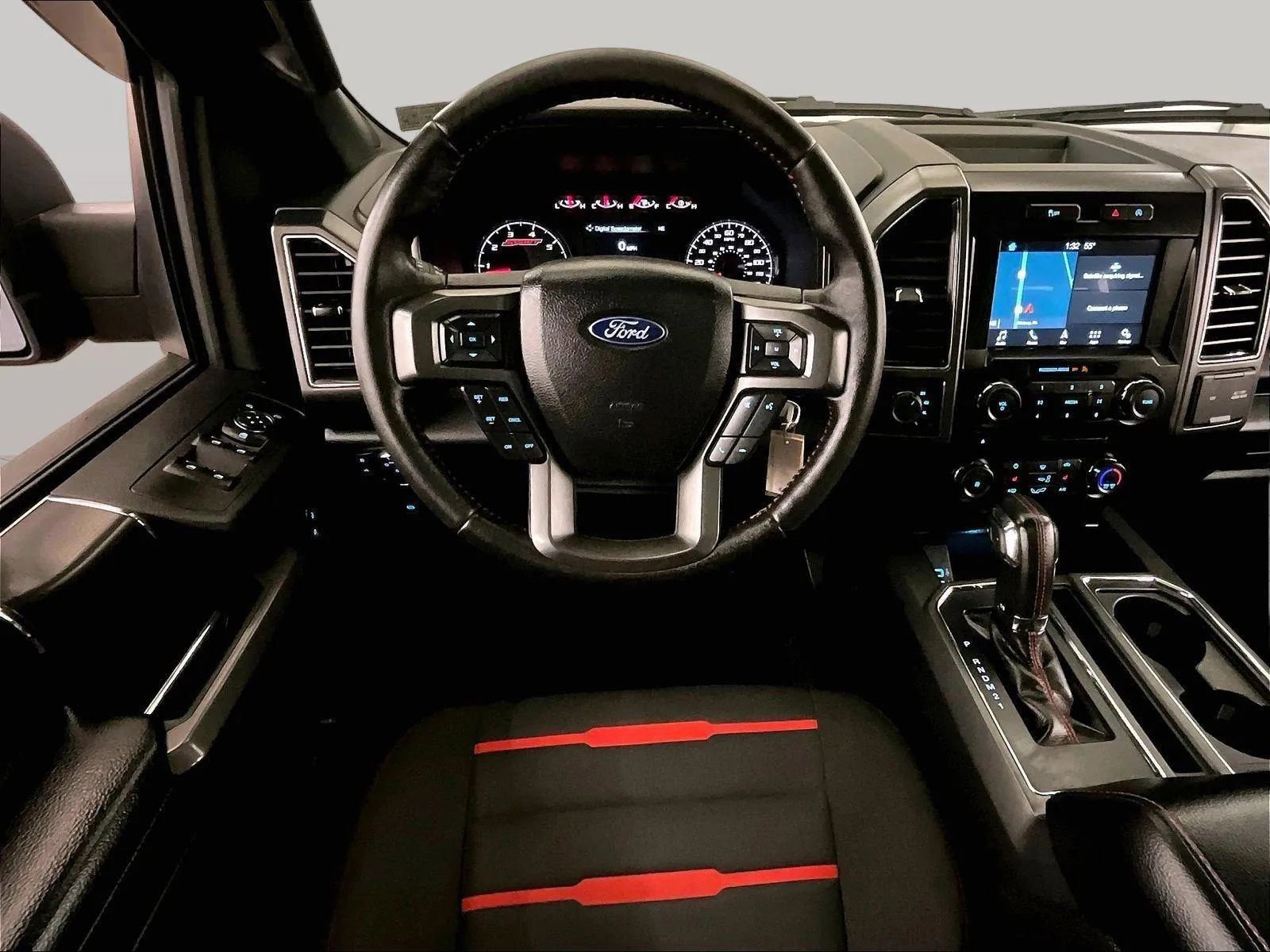 Used 2017 Ford F150 XLT w/ Equipment Group 302A Luxury AWD/4WD image 5