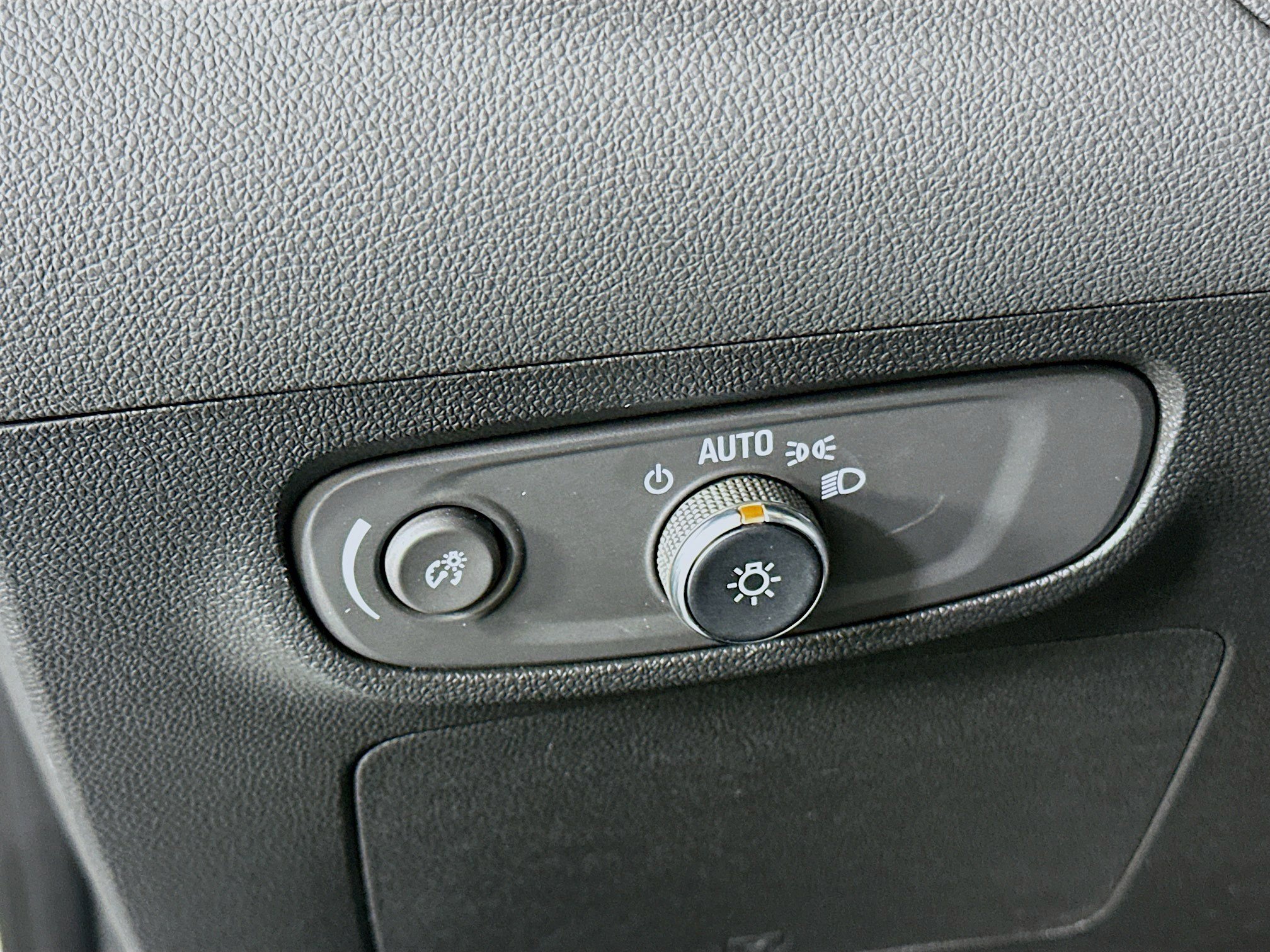 Used 2025 Buick Encore GX Preferred image 17