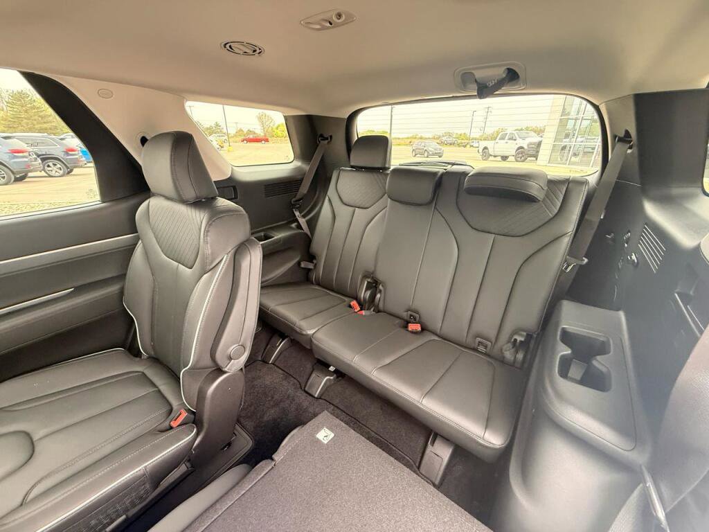 Used 2025 Hyundai Palisade XRT AWD/4WD image 12