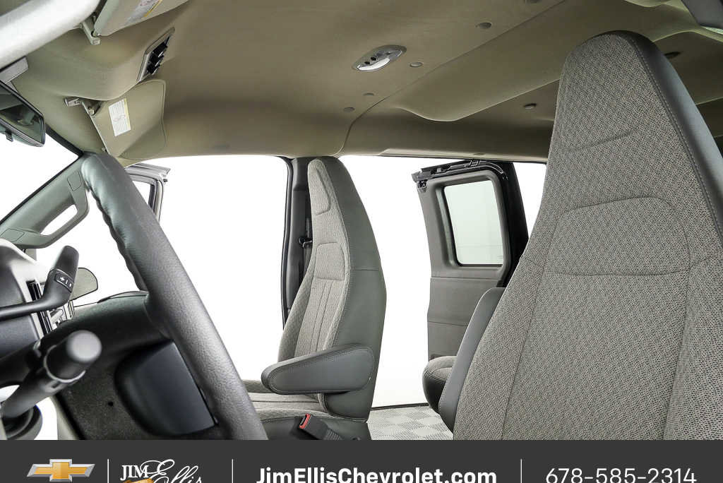 New 2025 Chevrolet Express 3500 LT w/ LT Preferred Equipment Group image 5