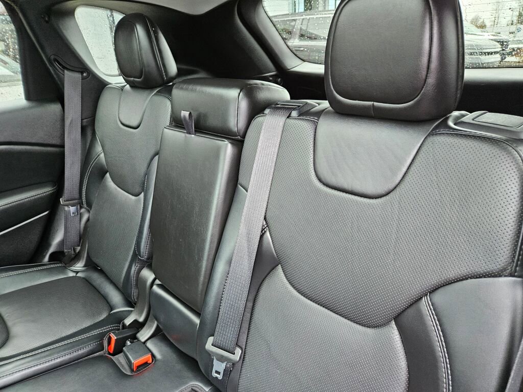 Used 2021 Jeep Cherokee Limited w/ Elite Package image 18