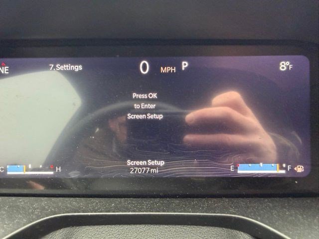 Used 2023 Jeep Grand Cherokee Limited w/ Black Appearance Package image 5