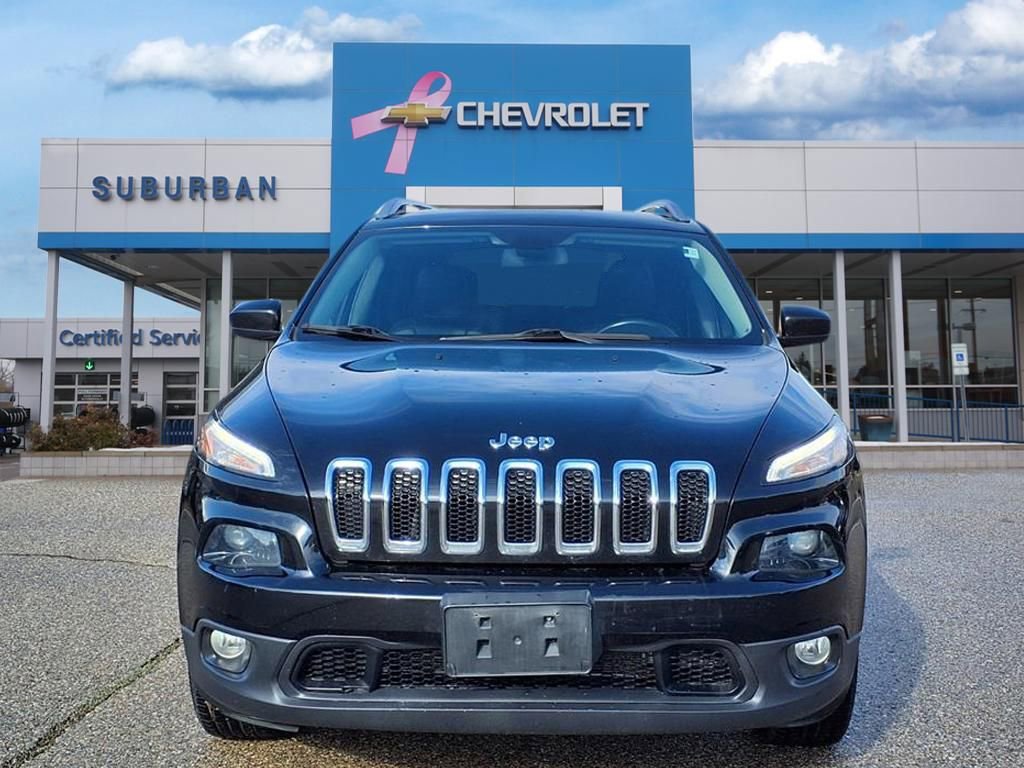 Used 2017 Jeep Cherokee Latitude w/ True North Edition image 2