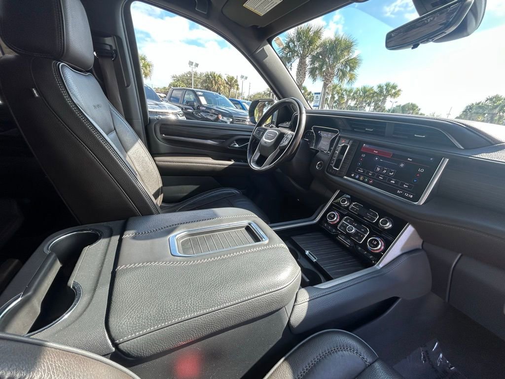 Used 2021 GMC Yukon Denali w/ Denali Premium Package image 26