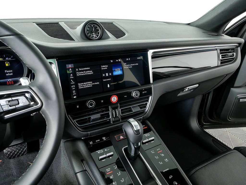New 2026 Porsche Macan image 13