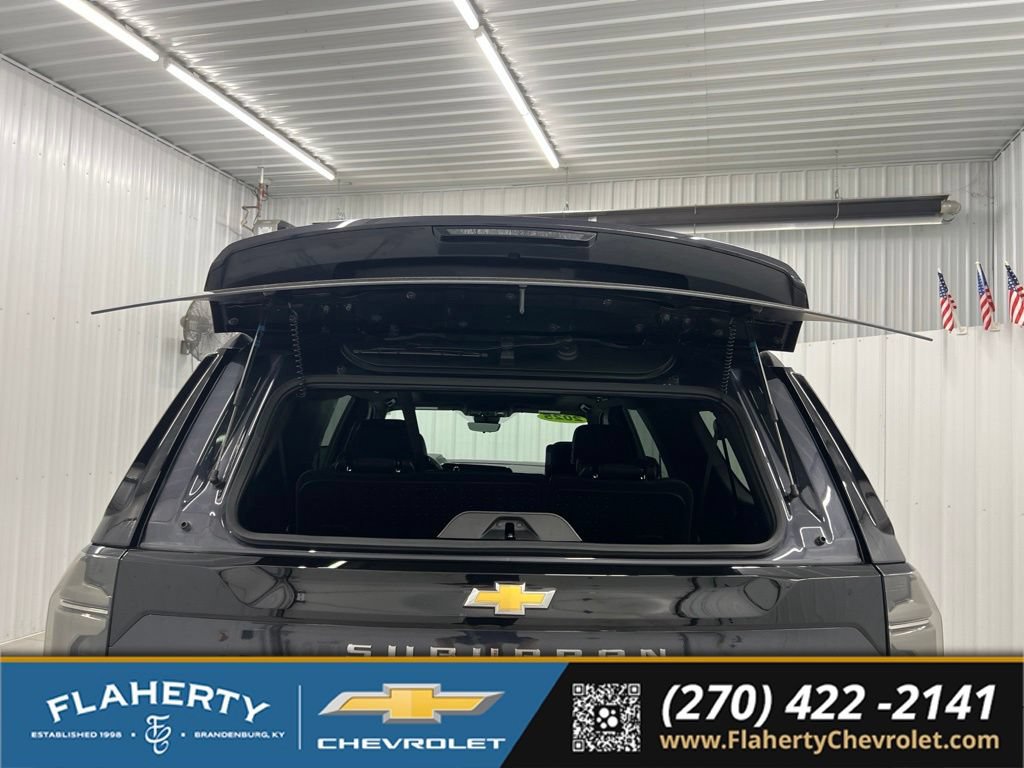 Used 2025 Chevrolet Suburban Premier AWD/4WD image 22