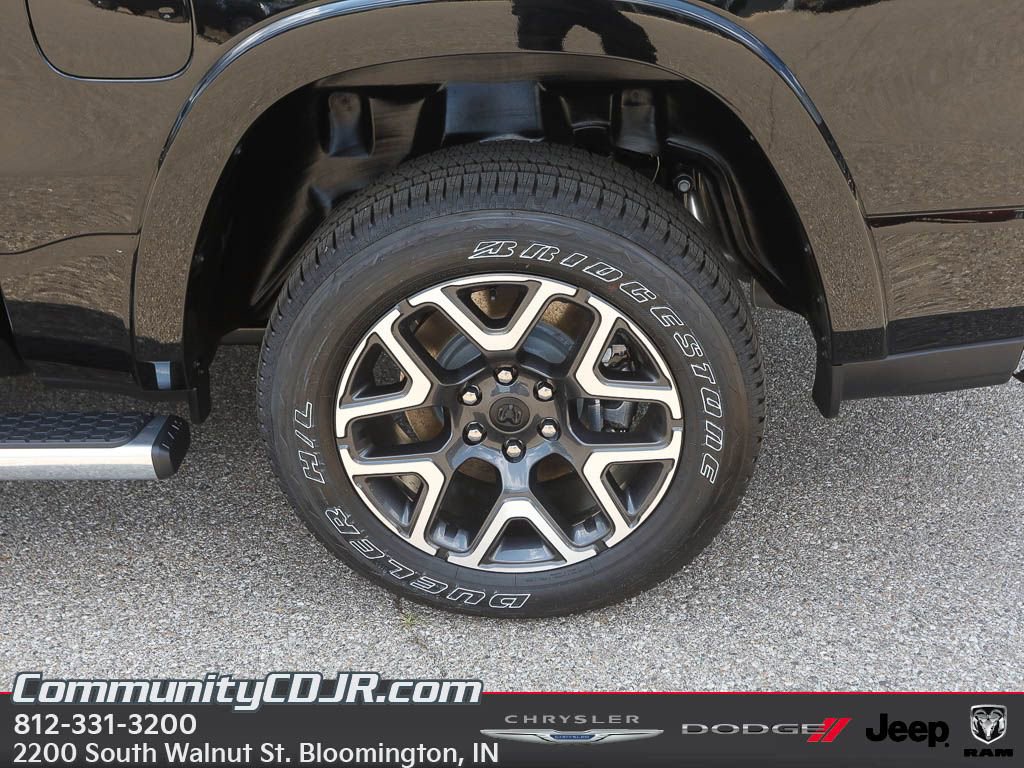 New 2025 RAM 1500 Laramie image 4