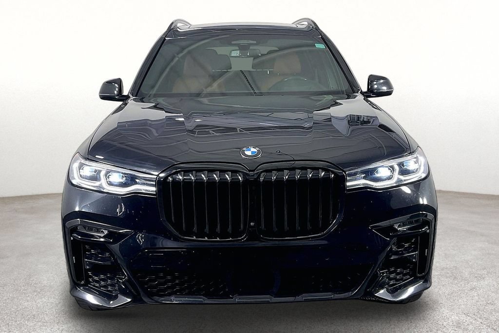 Used 2021 BMW X7 xDrive40i w/ M Sport Package AWD/4WD image 4