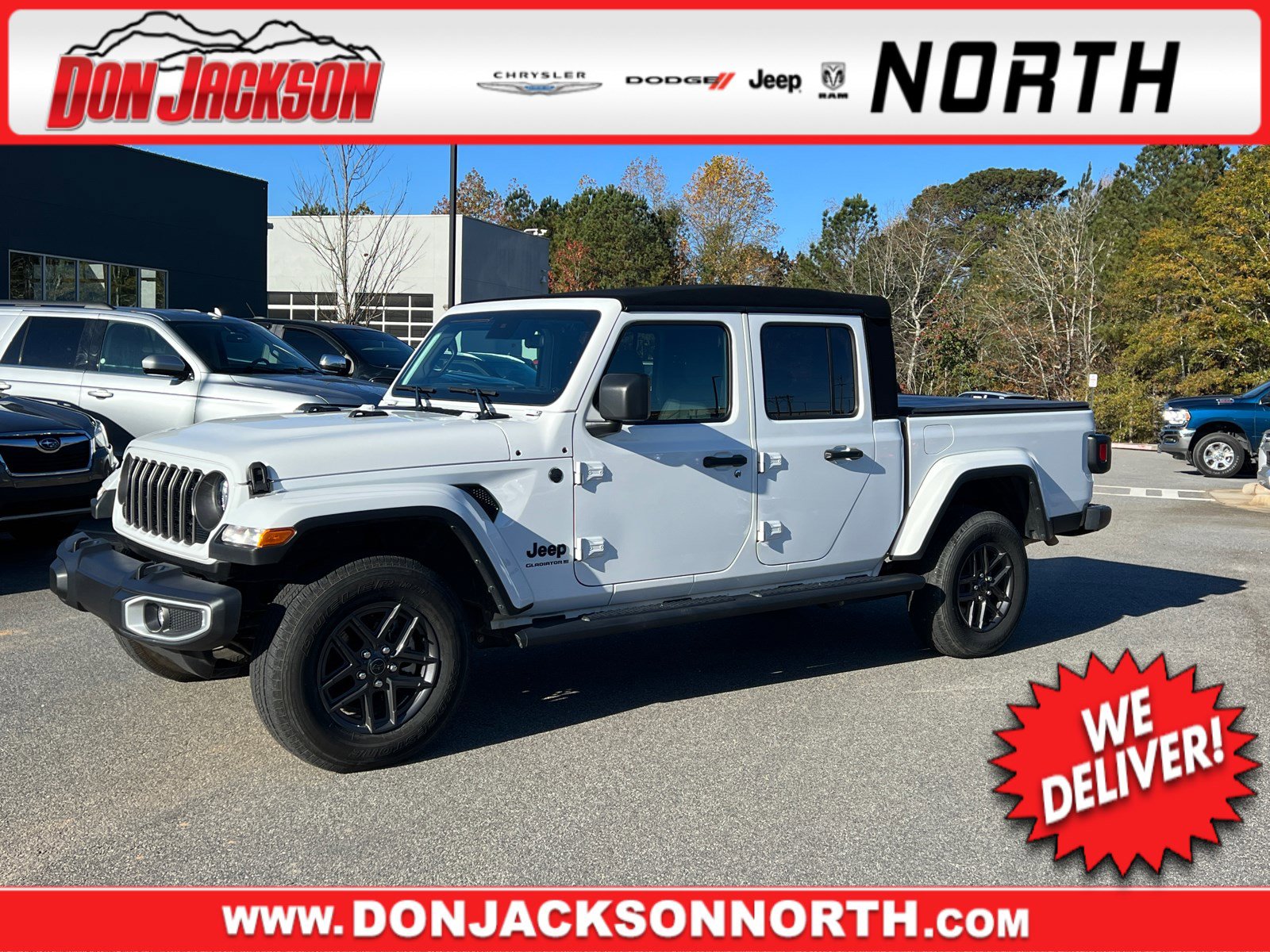 Used 2024 Jeep Gladiator Sport image 1