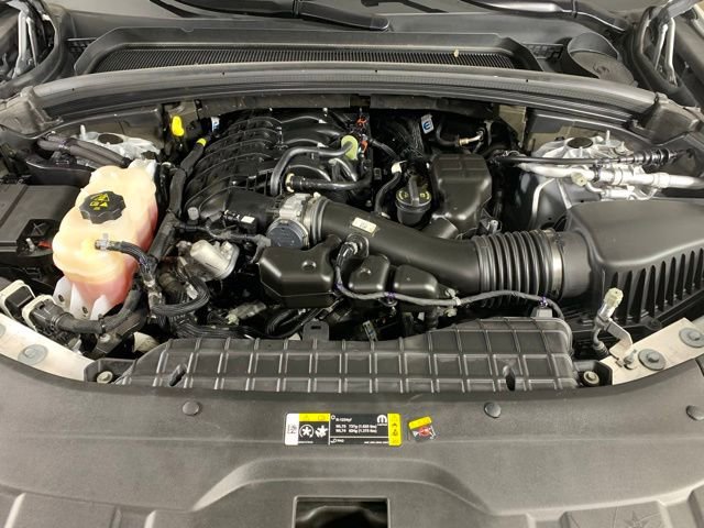 Used 2023 Jeep Grand Cherokee L Limited w/ Black Appearance Package image 33