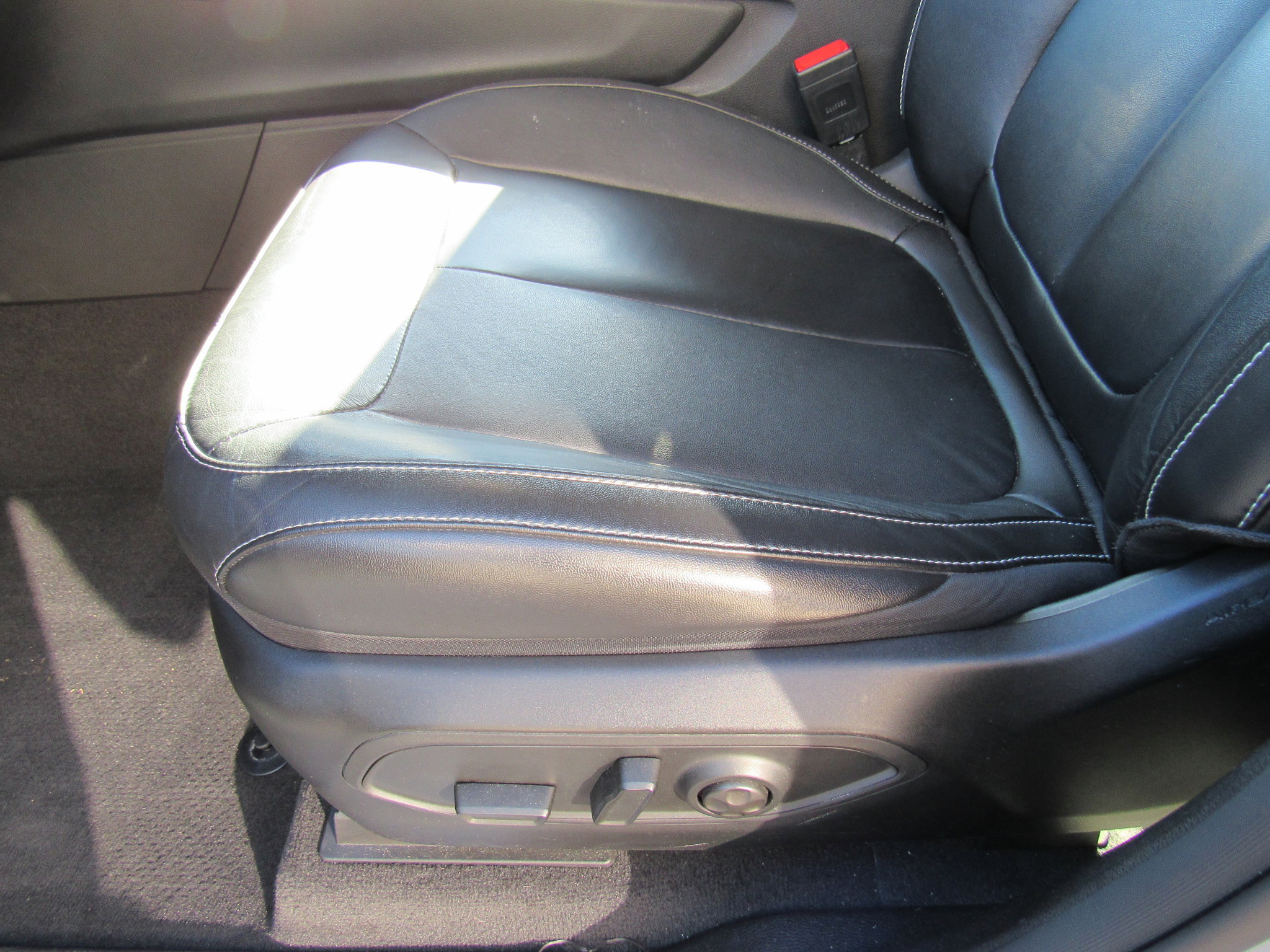 Used 2022 Jeep Grand Cherokee Limited image 15