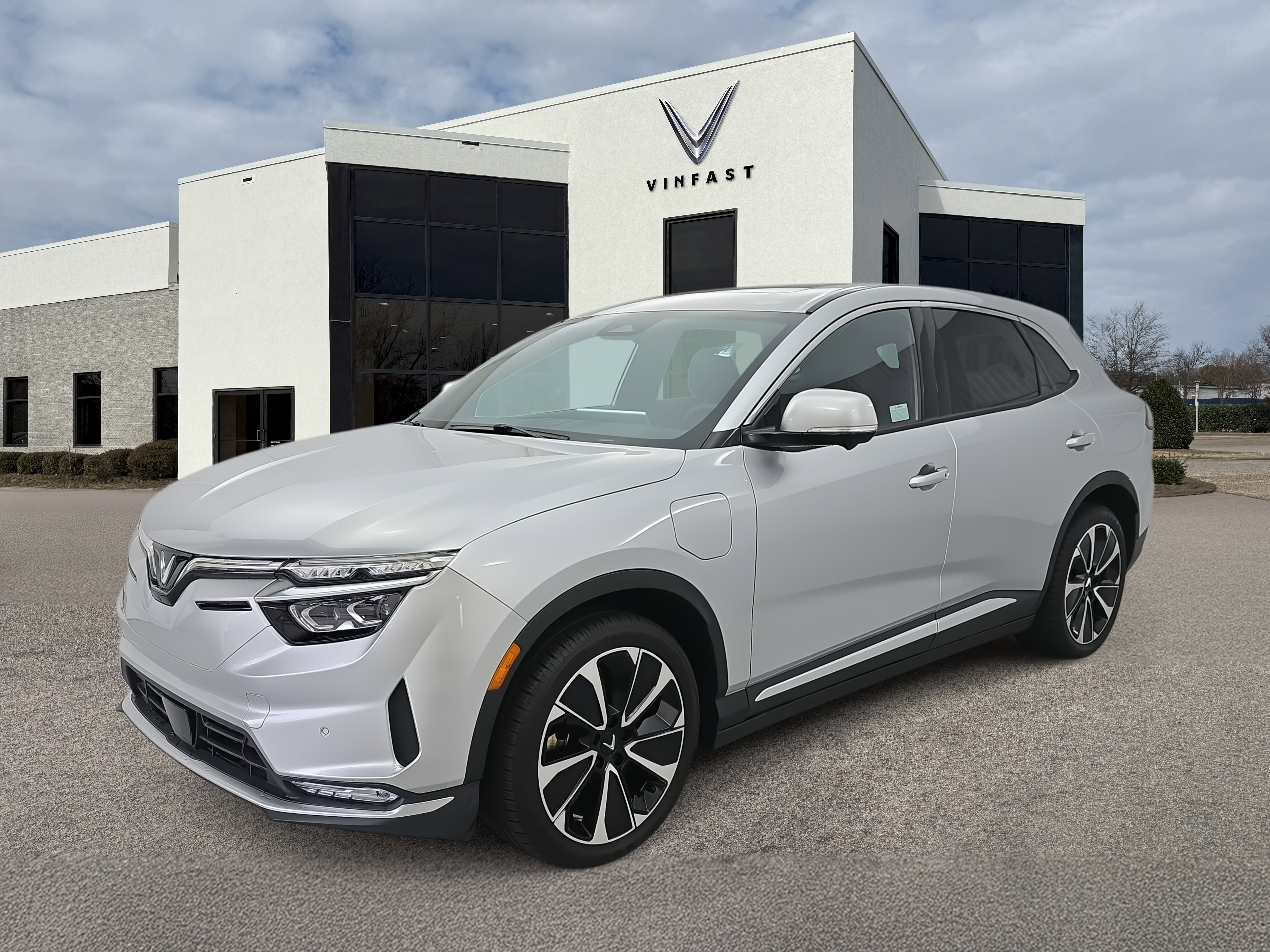 New 2025 VinFast VF 8 Plus image 1