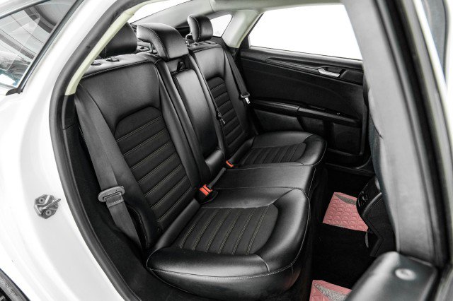 Used 2018 Ford Fusion SE w/ Equipment Group 201A FWD image 32