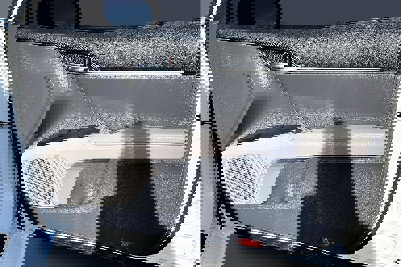 Used 2021 Toyota Camry LE w/ Carpet Mat Package (TMS) image 15