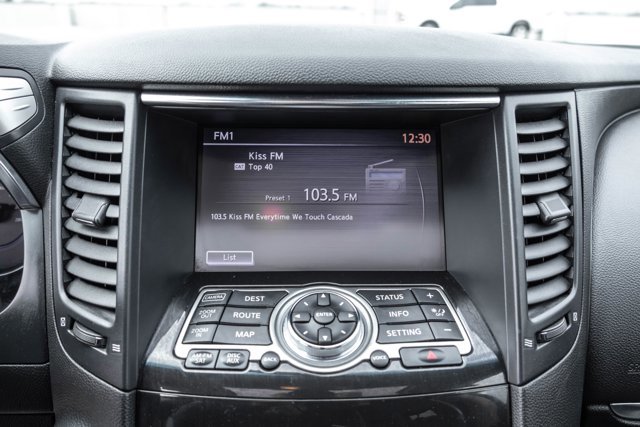 Used 2013 INFINITI FX37 AWD w/ Premium Pkg image 16