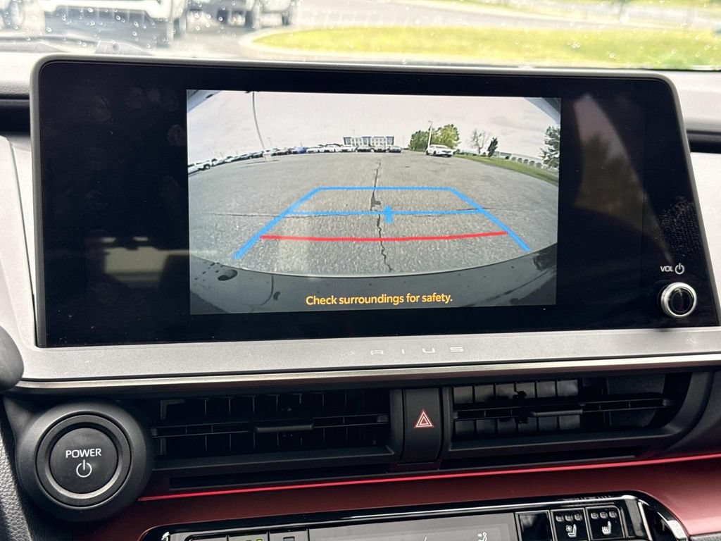 Used 2024 Toyota Prius Prime Premium FWD image 6