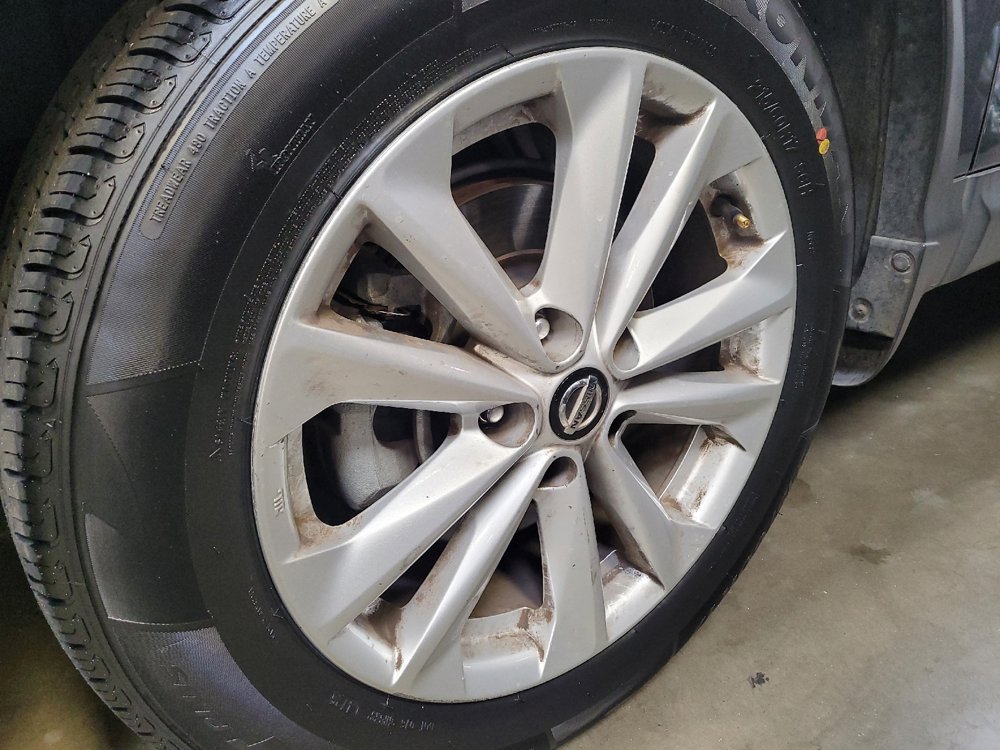 Used 2019 Nissan Rogue Sport S w/ Appearance Package FWD image 31
