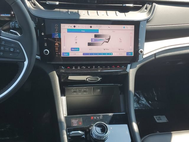 New 2026 Jeep Grand Cherokee L Limited w/ Limited Altitude Package AWD/4WD image 16