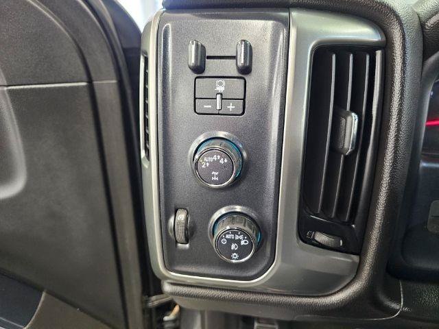 Used 2018 Chevrolet Silverado 1500 LT w/ All Star Edition AWD/4WD image 18