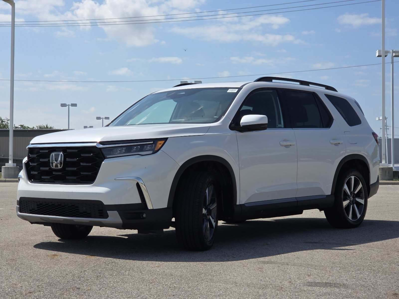 Used 2023 Honda Pilot Touring image 15
