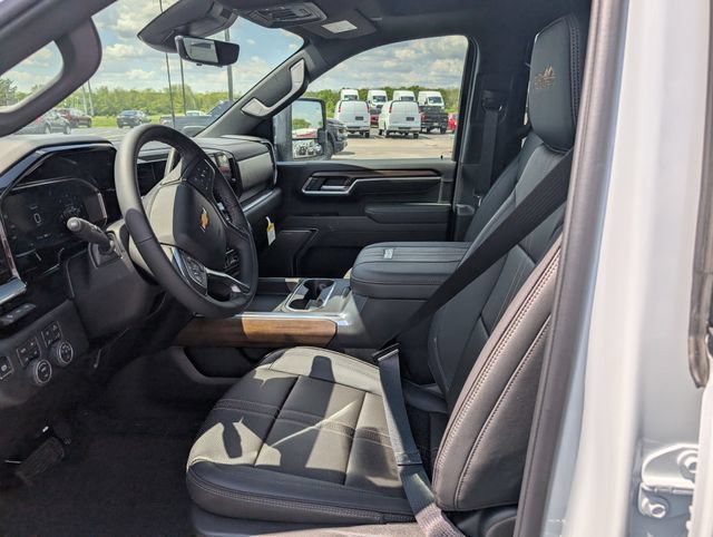 New 2026 Chevrolet Silverado 2500 High Country w/ High Country Premium Package AWD/4WD image 15